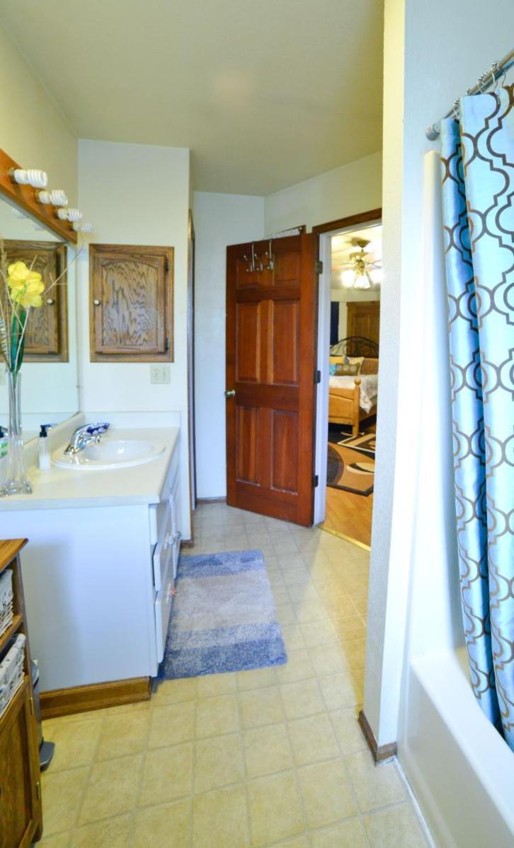 1729_Arborway Villa Колорадо Спрингс Стая снимка